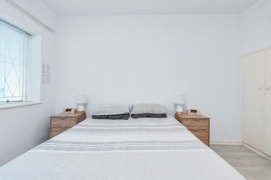 1 Bedroom Property for Sale in Oranjezicht Western Cape